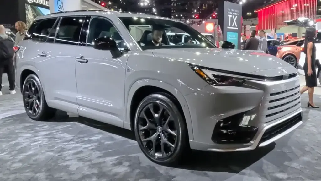 Lexus згортає виробництво плагін-гібрида TX550h+ після 2026 модельного року