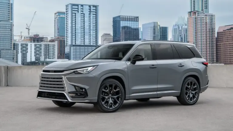 Lexus згортає виробництво плагін-гібрида TX550h+ після 2026 модельного року