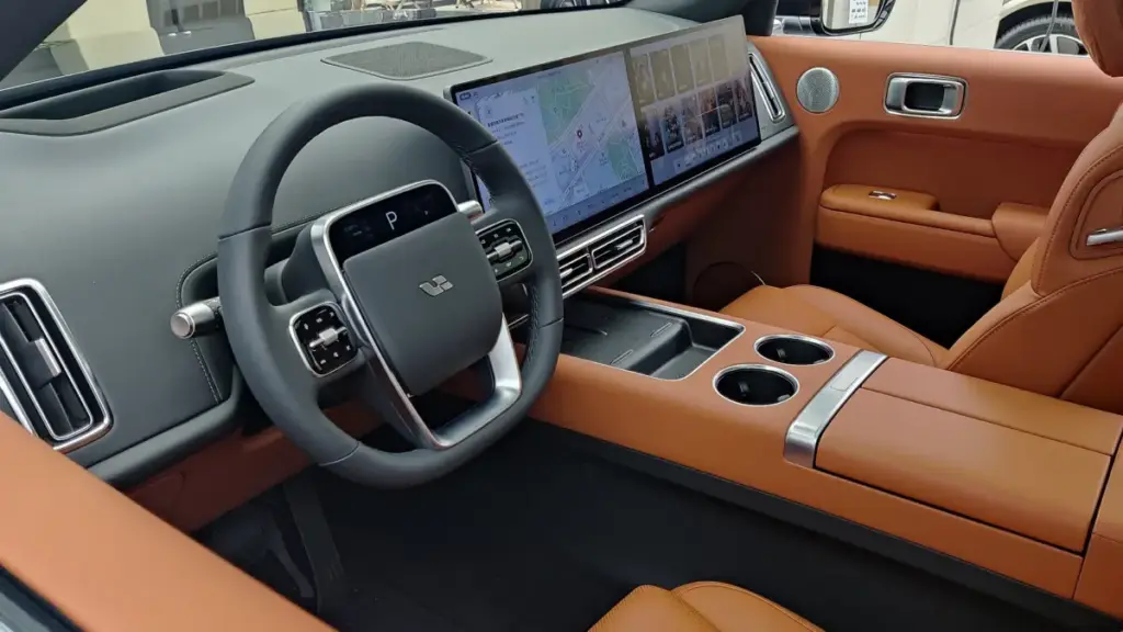 Li Auto залучає 1,625 млрд юанів для свого чипового підрозділу MHX Technology