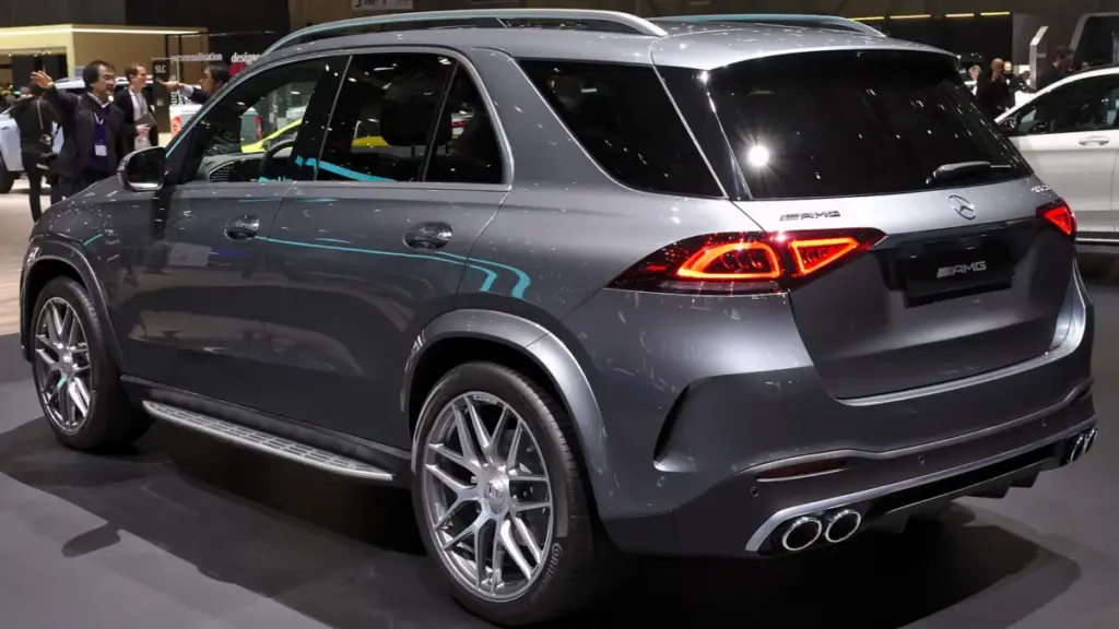 Mercedes-AMG представив гібридний кросовер GLE 53 потужністю 577 к.с.