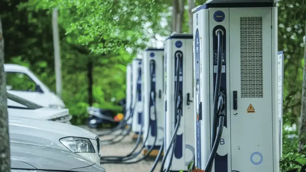 Мережа зарядних станцій у Китаї перевищила 24,7 мільйона одиниць
