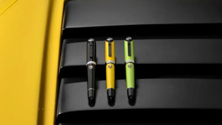 Montegrappa та Lamborghini випустили лімітовану серію ручок Miura