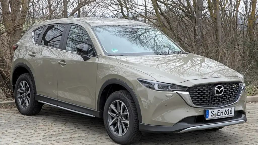 Нова Mazda CX-5 виходить на ринок України: ціни та комплектації
