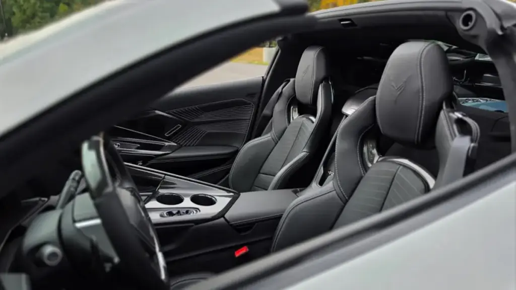 Новий Chevrolet Corvette ZR1X виставили на перепродаж дорожче первісної ціни