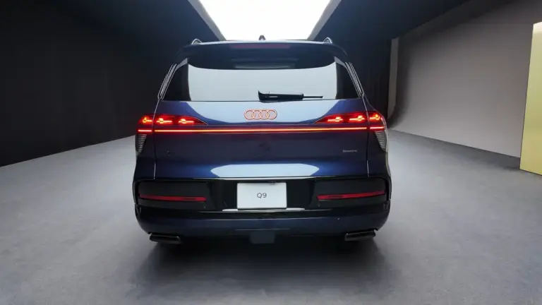 Новий флагманський кросовер Audi Q9 дебютував в Україні: ціни та оснащення