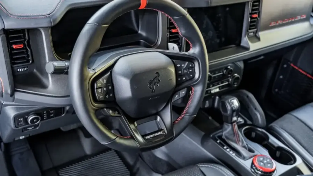 Новий Ford Bronco Raptor 2026 року продали на аукціоні зі знижкою