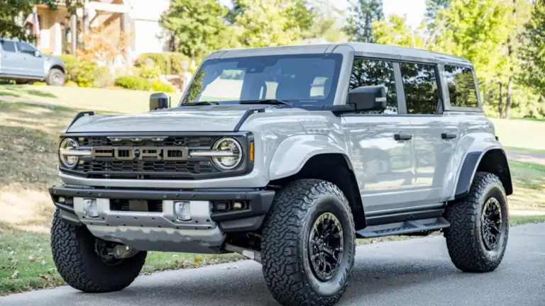 Новий Ford Bronco Raptor 2026 року продали на аукціоні зі знижкою
