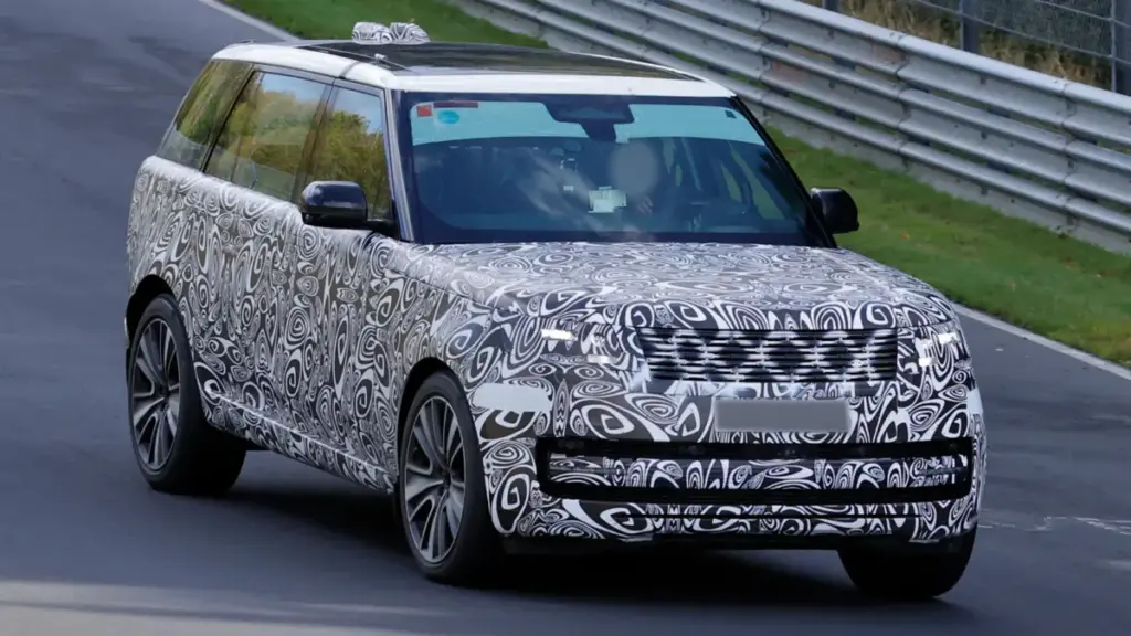 Оновлений Range Rover помітили під час тестів на Нюрбургринзі