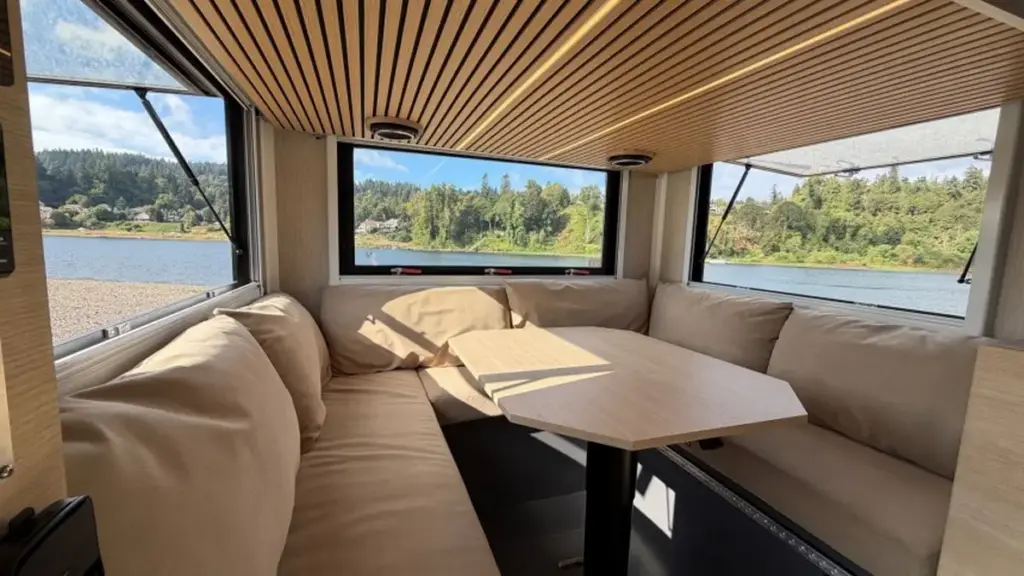 Overland Van Project представив експедиційний кемпер Tahoma E