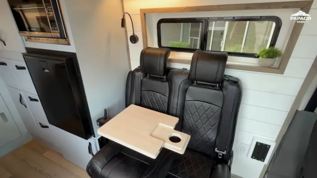 Papago Vans представила новий дім на колесах на базі Ford Transit