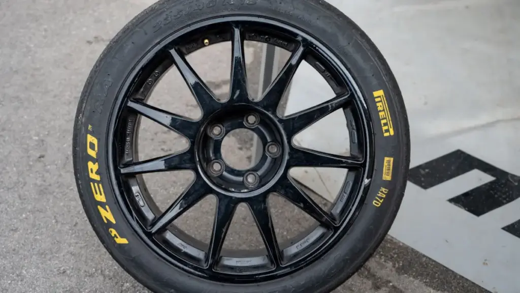 Pirelli та BKT об'єднуються для виробництва шин в Індії