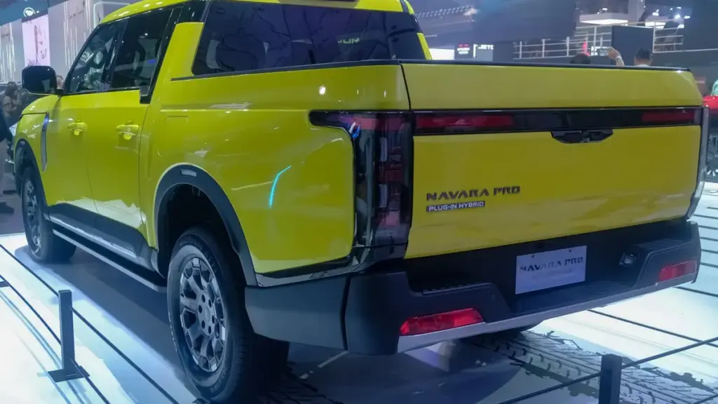 Плагін-гібридний пікап Nissan Navara Pro виходить на глобальний ринок