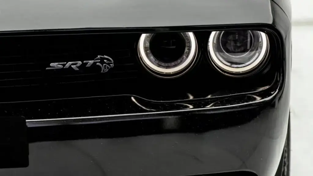 Поношений Dodge Challenger 2023 року виставили на продаж за дивною ціною