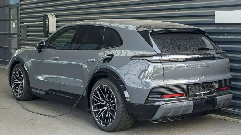 Porsche Cayenne S Coupé Electric: тест-драйв електричного кросовера