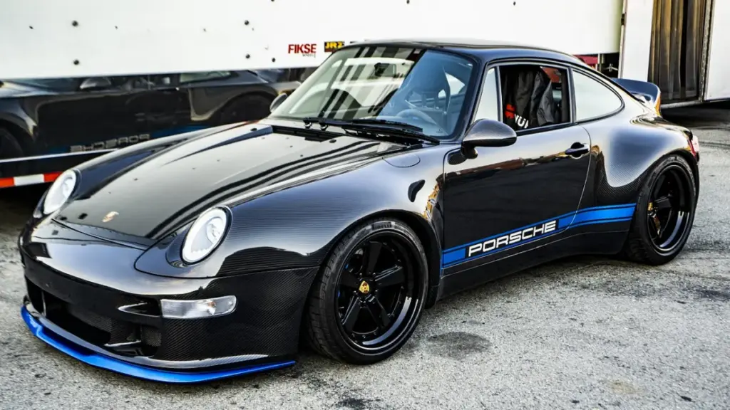 Porsche переглянула плани щодо електромобілів та готує гібриди