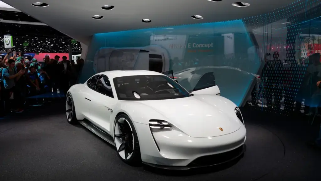 Porsche показала концепт суперкара Mission S, який стане вище 911