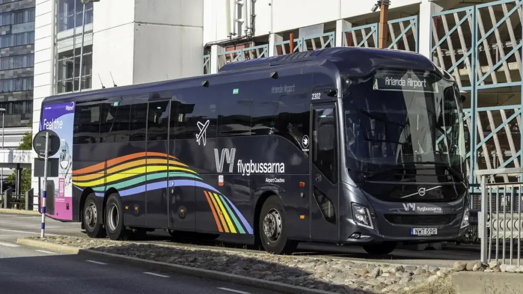 Преміальний автобус Volvo 9700 повертається на європейський ринок