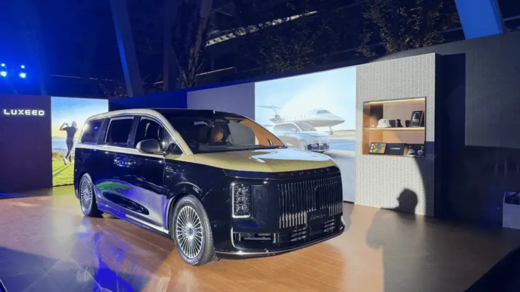 Преміальний мінівен Luxeed Llounge вийде на ринок у 2027 році