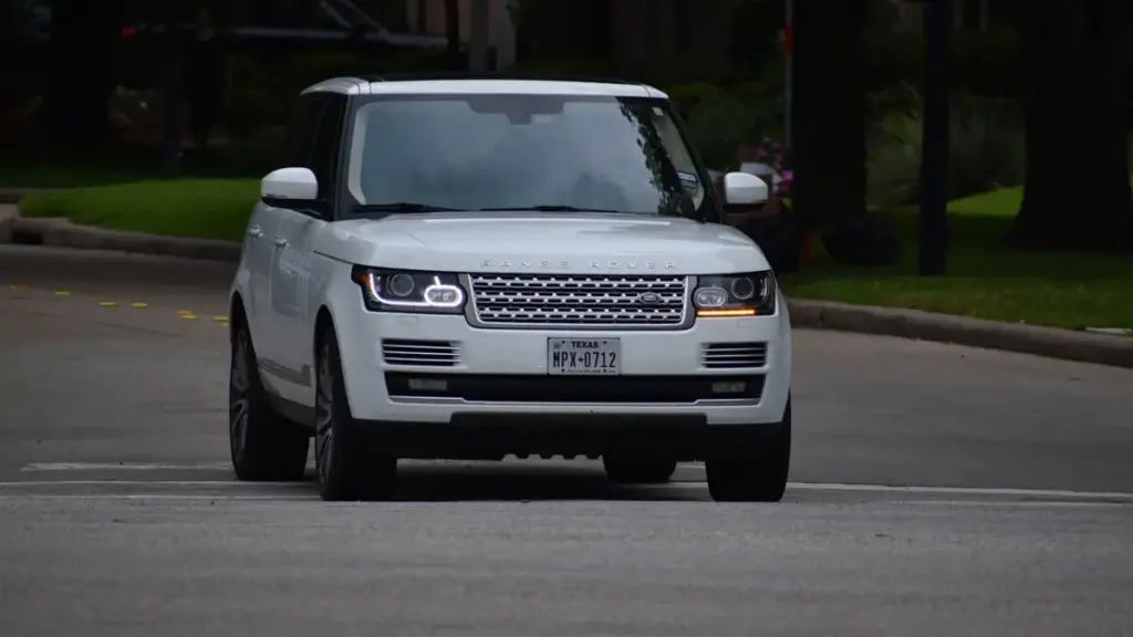 Range Rover Electric: представлено перший електричний позашляховик бренду