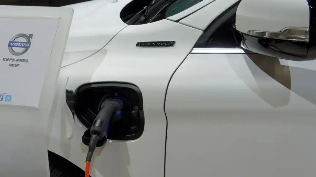 Реальні викиди PHEV у шість разів перевищують офіційні дані — T&E
