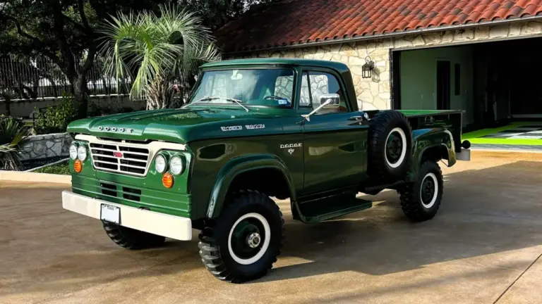 Рекордний аукціон: Dodge W300 Power Wagon 1963 року продали за $110 000