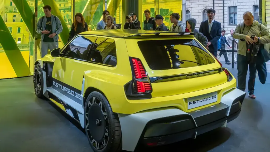 Renault зібрала понад тисячу замовлень на електричний суперкар 5 Turbo 3E