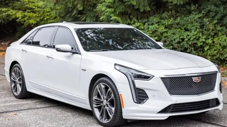 Рідкісний Cadillac CT6-V з двигуном Blackwing V8 виставили на аукціон