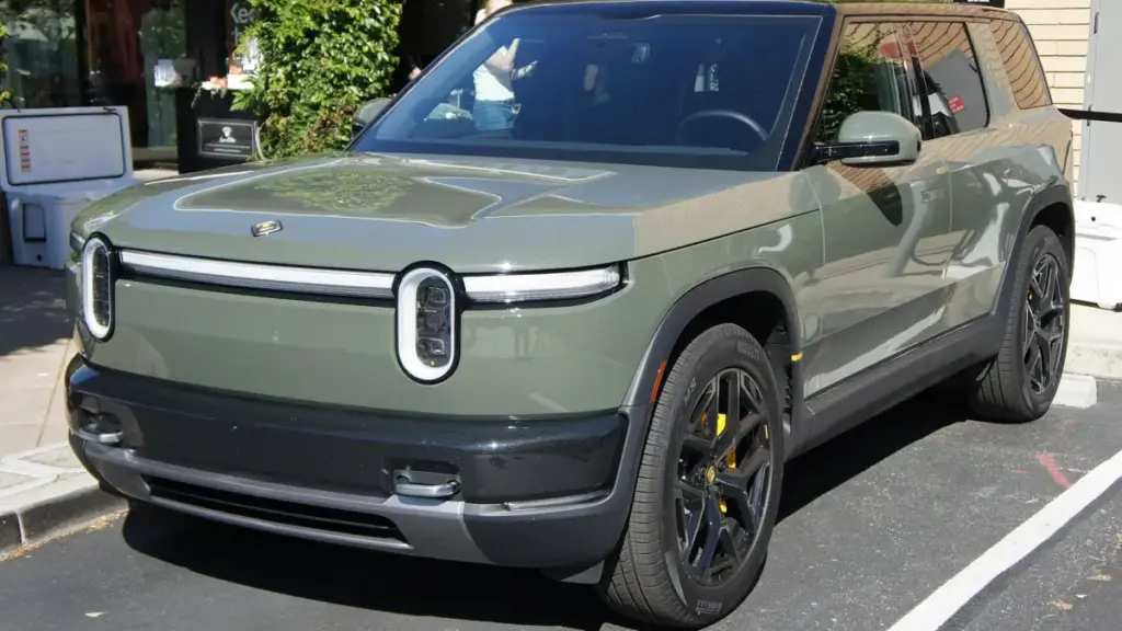 Rivian запускає бета-тестування нової системи автономного водіння Point to Point