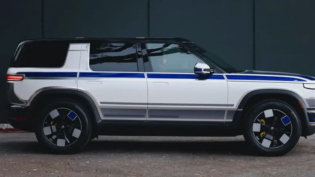 Rivian запускає закриту програму тестування автопілота Point-to-Point