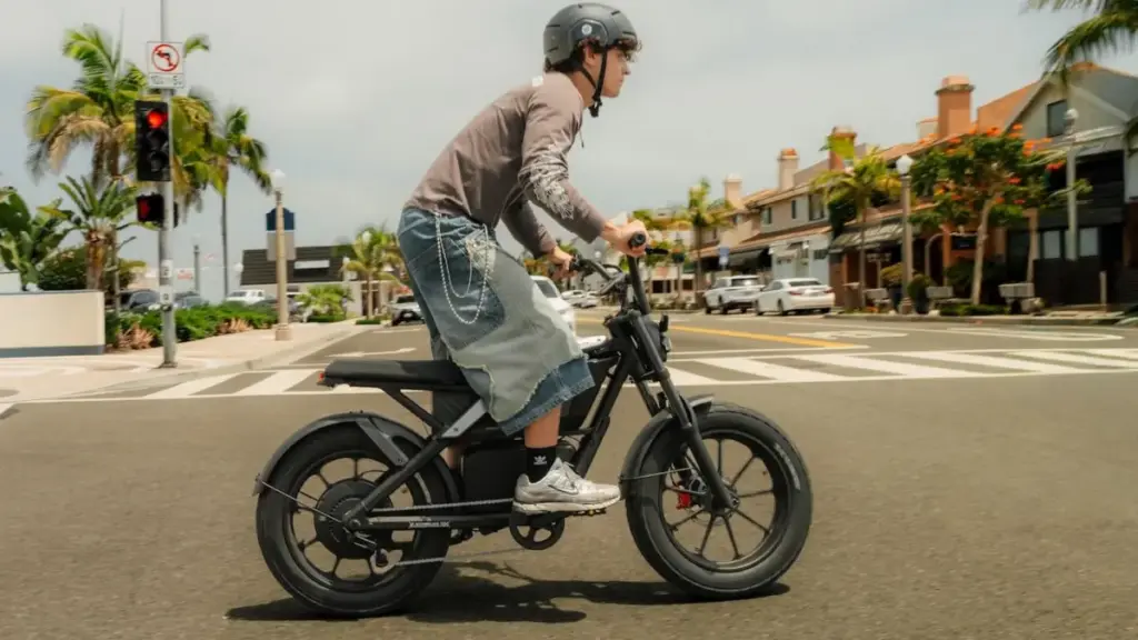 Segway представила легкий міський електробайк Xyber Air за $1 999