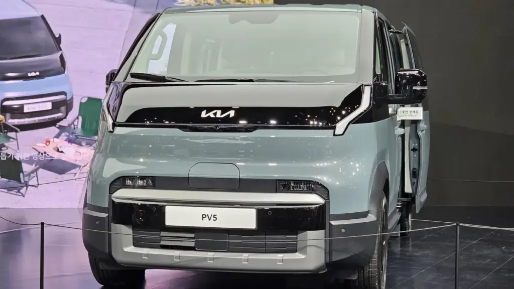 Семимісний Kia PV5 Passenger отримав державну знижку у Великій Британії
