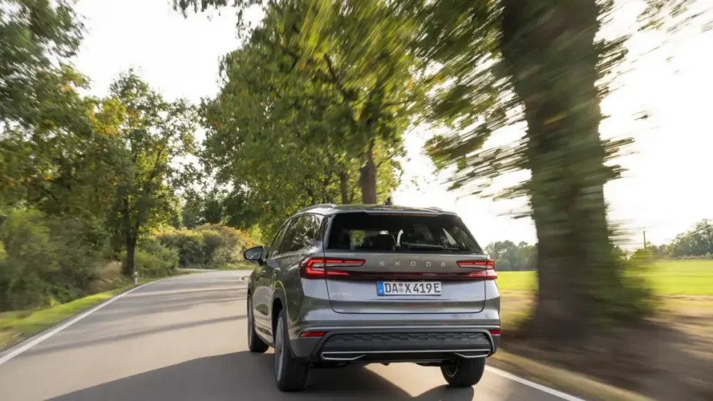 Škoda Kodiaq святкує 10-річчя: потужніший гібрид та версія Laurin & Klement