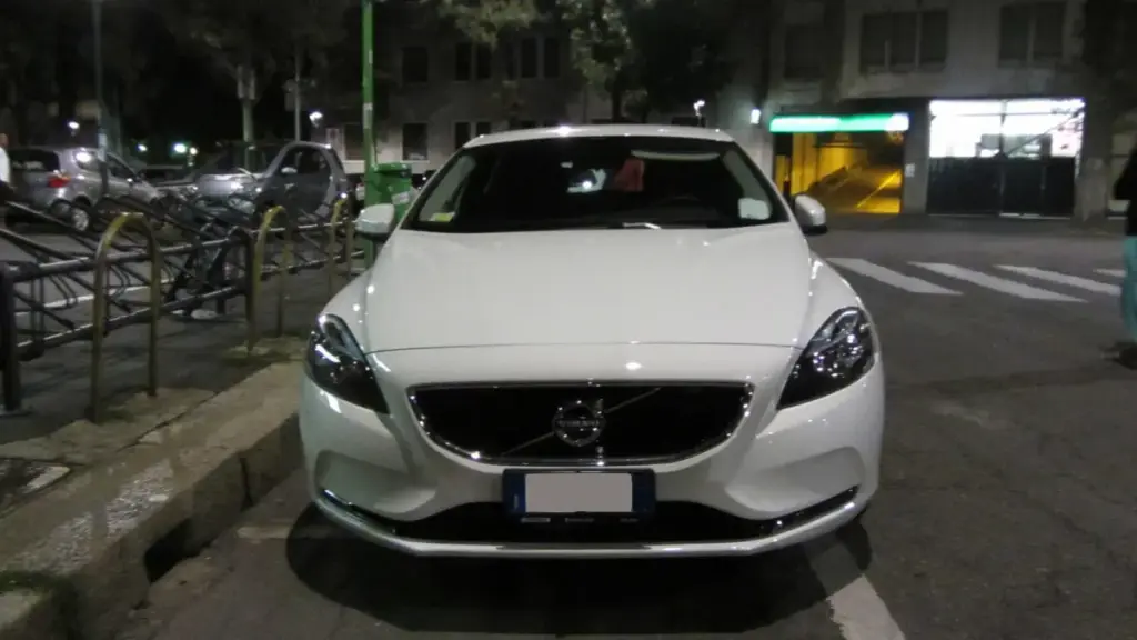 Спрацювання пішохідної подушки безпеки у Volvo V40 обійшлося власнику у копійку