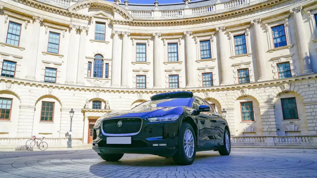 Stellantis, Wayve та NVIDIA створюють альянс для авто 4-го рівня автономності у Франції