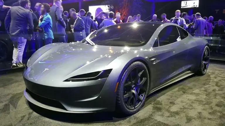 Tesla готує офіційну презентацію другого покоління Roadster