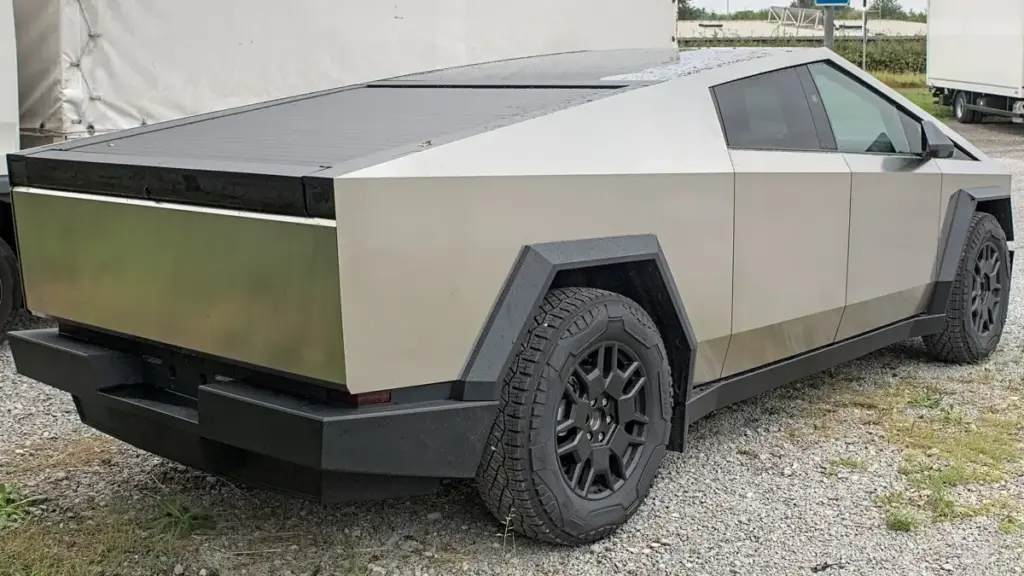Tesla остаточно скасувала випуск пікапа Cybertruck для Австралії та Нової Зеландії