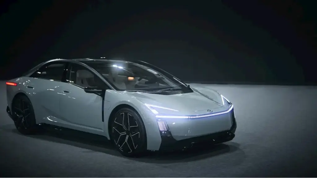 Toyota готує електричну Corolla: виробництво стартує у 2028 році