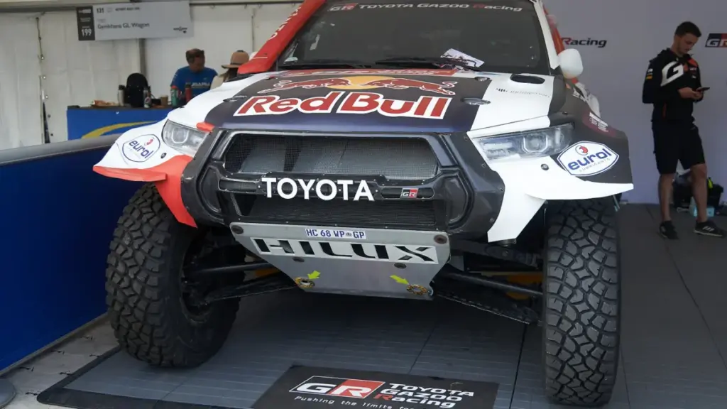 Toyota підготувала водневий пікап DKR GR FC Hilux до ралі «Дакар-2027»