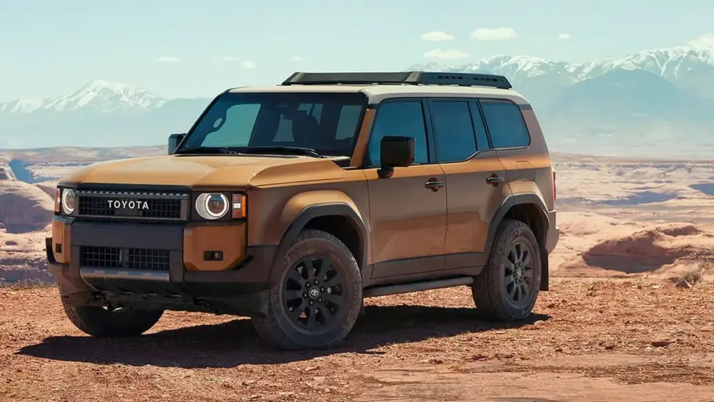 Toyota відкликає понад 105 тисяч гібридних позашляховиків через ризик витоку пального