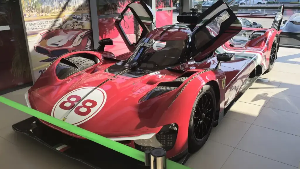 Трековий гіперкар Ferrari 499P Modificata виставили на аукціон