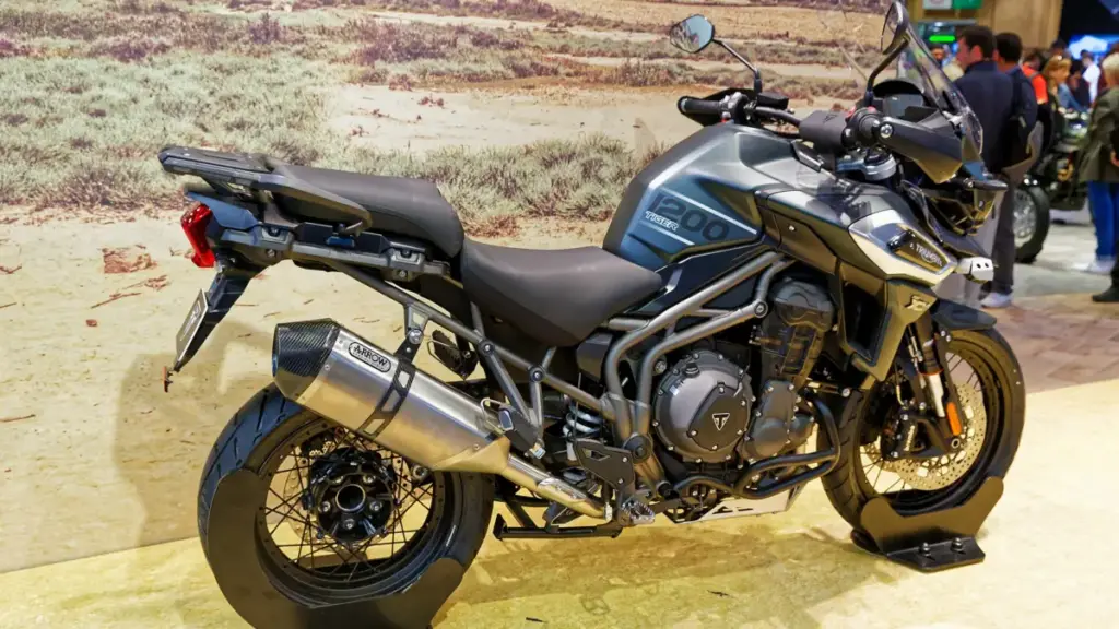 Triumph оновив туристичний ендуро Tiger 1200: радар та 158 сил