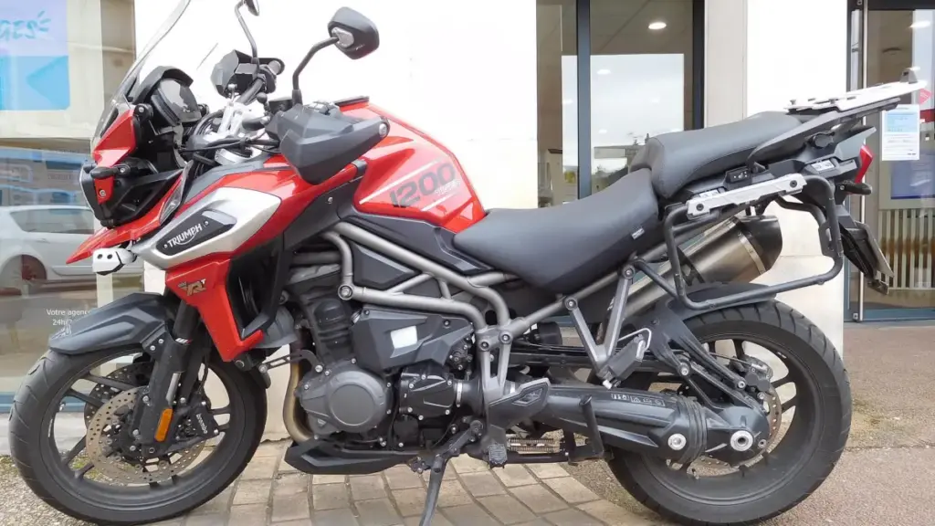 Triumph оновив туристичний ендуро Tiger 1200: радар та 158 сил