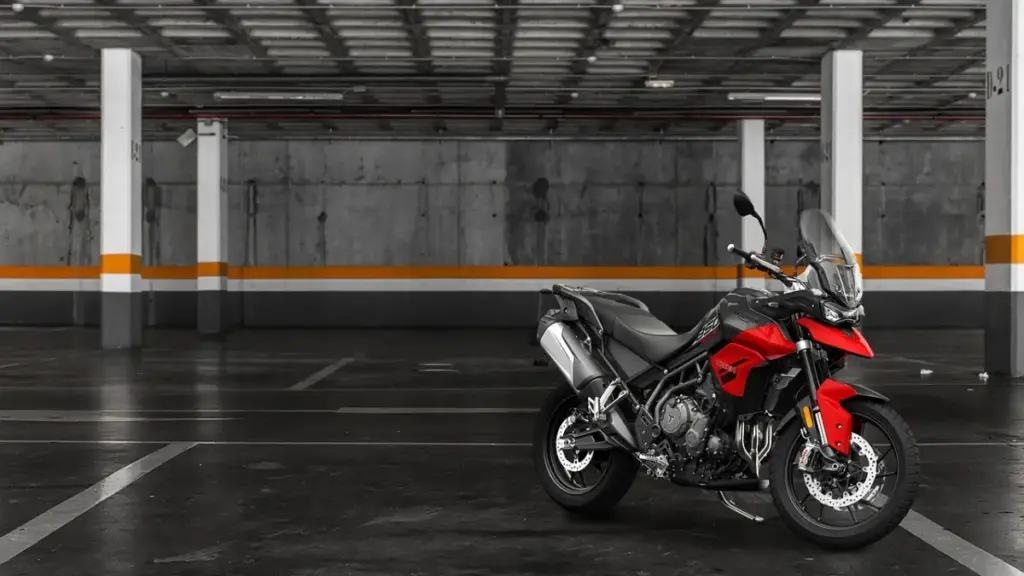 Triumph оновив туристичний ендуро Tiger 1200: радар та 158 сил
