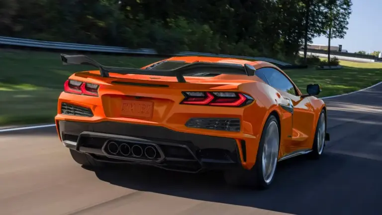 У GM оцінили шанси на випуск гібридного Chevrolet Corvette Z06X
