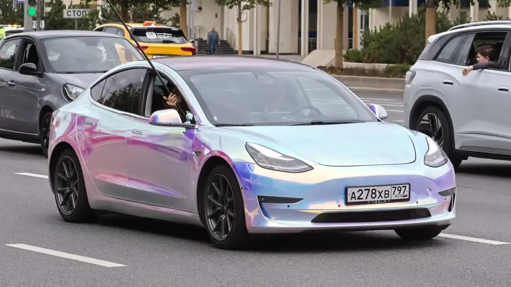 У Горішніх Плавнях зареєстрували пошкоджену Tesla після переобладнання