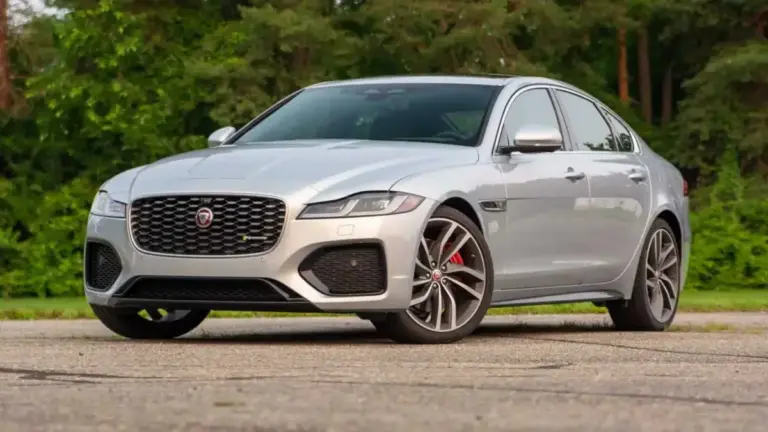 У Jaguar пояснили повну відмову від ДВС та перехід у вищий сегмент