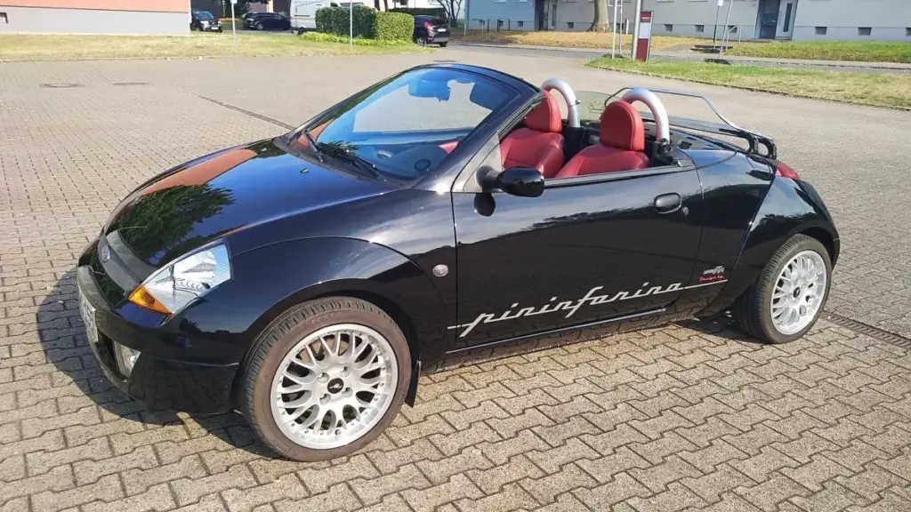 У Києві помітили рідкісний компактний родстер Ford StreetKa з кузовом від Pininfarina