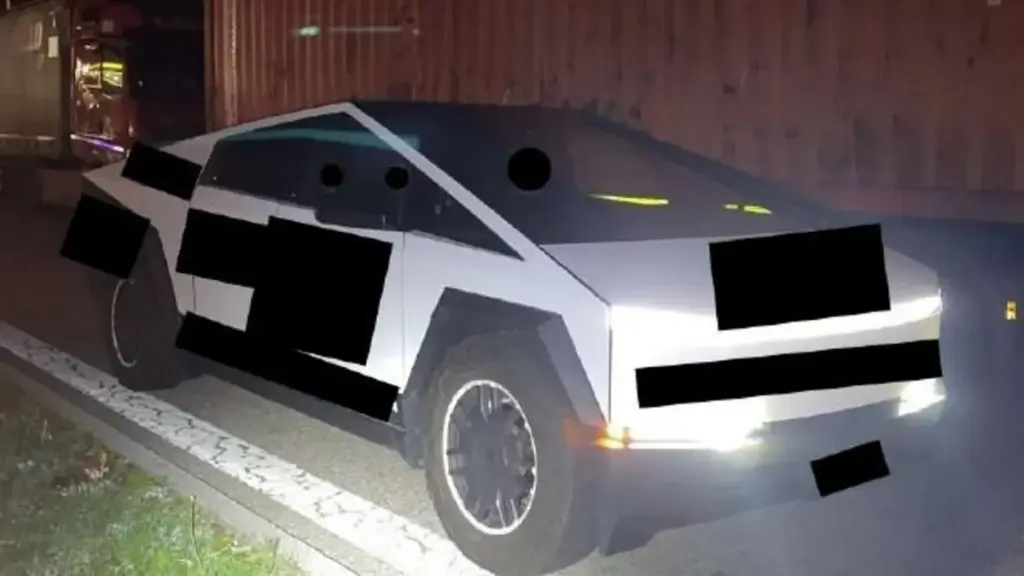 У Німеччині поліція зупинила пікап Tesla Cybertruck