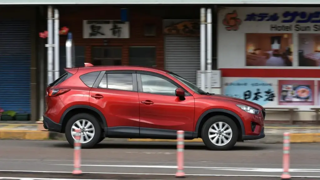 У США чоловік намагався продати викрадену Mazda за пів ціни