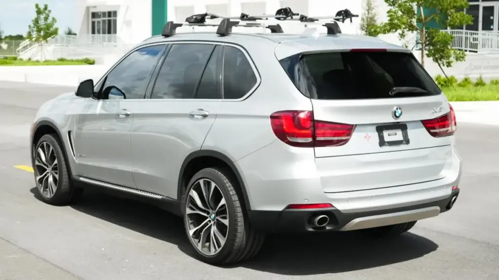 У США на онлайн-аукціоні продали кросовер BMW X5 за $15 800